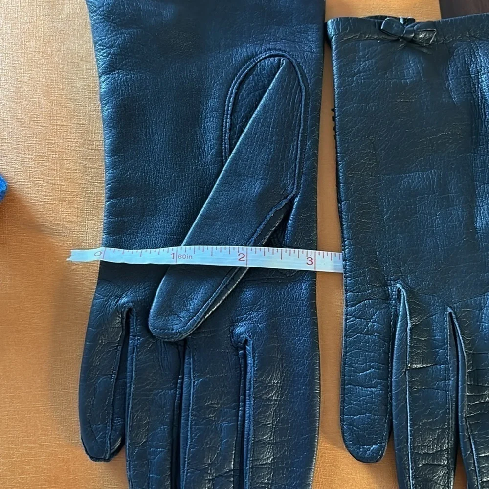 Vintage Classique Leather Made in Italy 100% Silk Lined Gloves, Women's